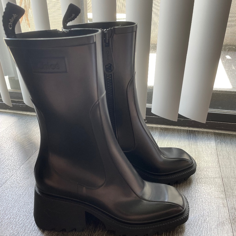 Chloe black Betty boots